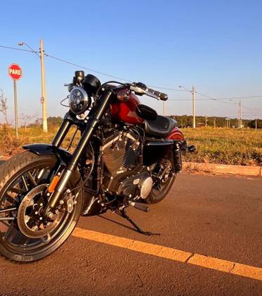 HARLEY-DAVIDSON SPORTSTER ROADSTER 